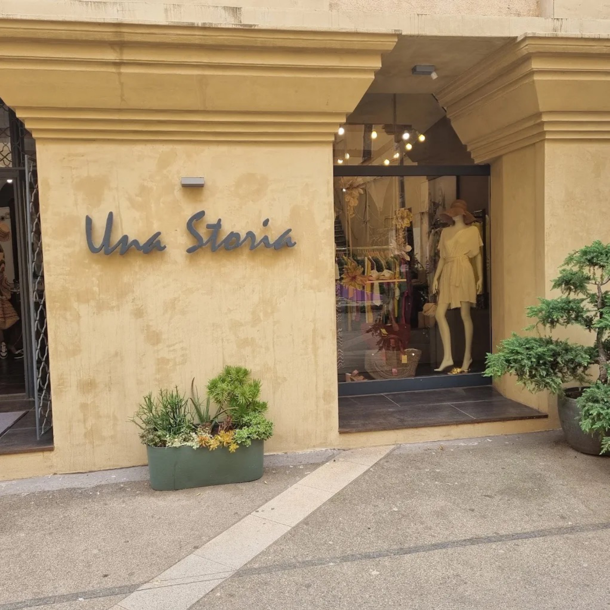 Una Storia